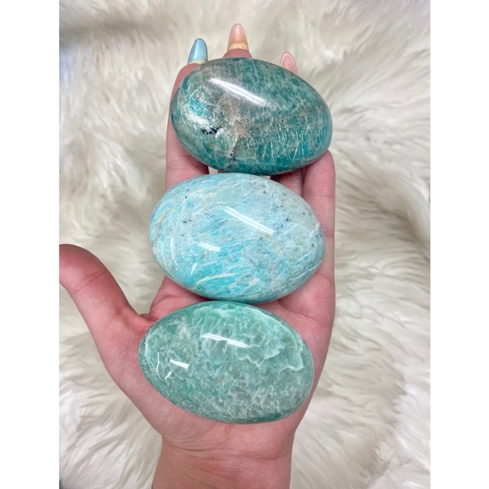 Amazonite palm stones